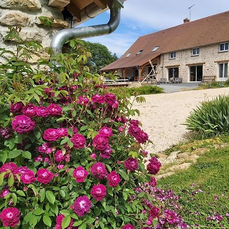 Le Pre De La Rue Bed & Breakfast Bouesse Bagian luar foto