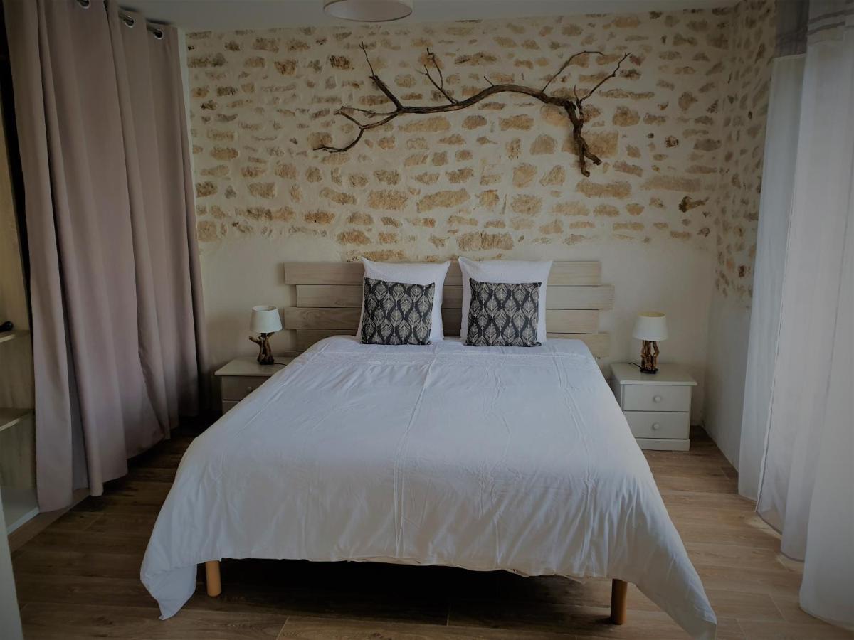 Le Pre De La Rue Bed & Breakfast Bouesse Bagian luar foto